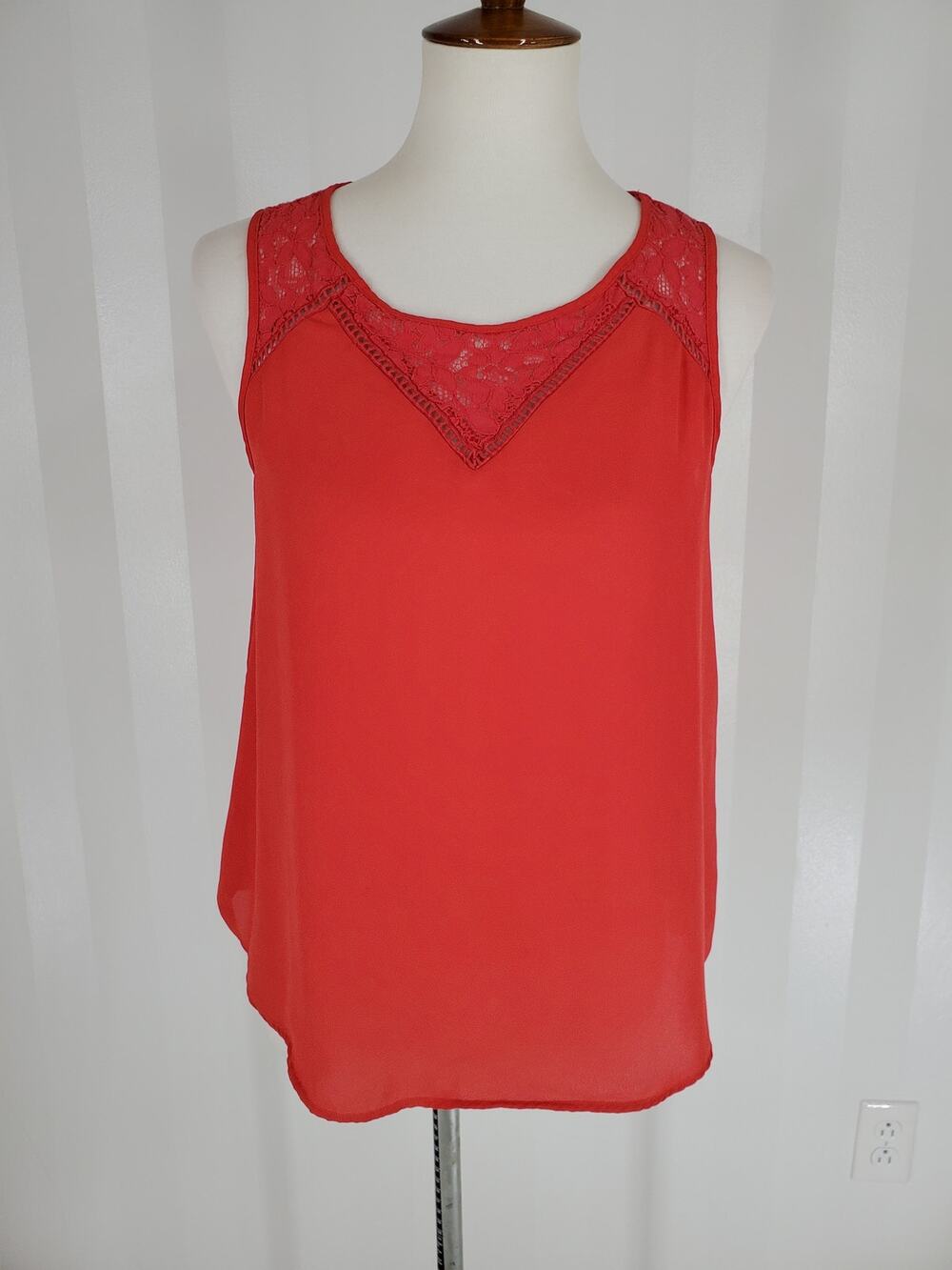 Monteau Coral Lace Yoke Sleeveless Blouse Romantic Boho Sz L - Picture 1 of 9